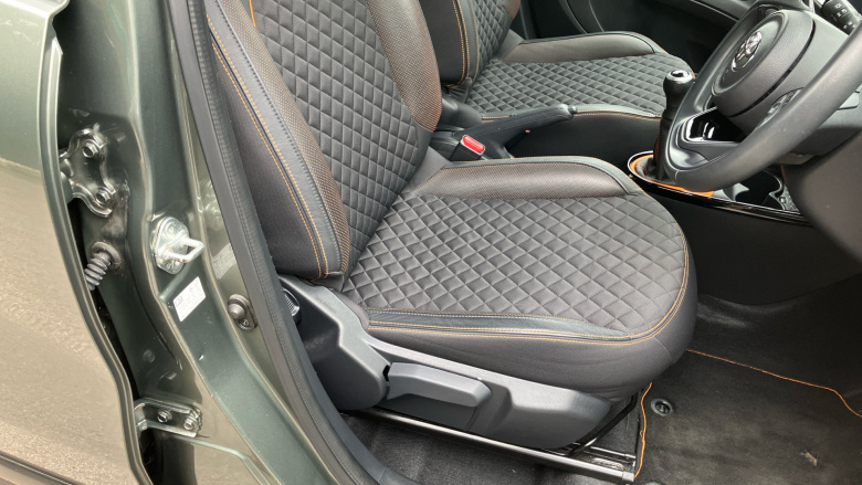 Toyota Aygo 1.0 VVT-i X-Clusiv 5dr Petrol Hatchback